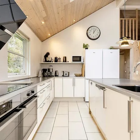Ferienhaus 5 Star In Idestrup *