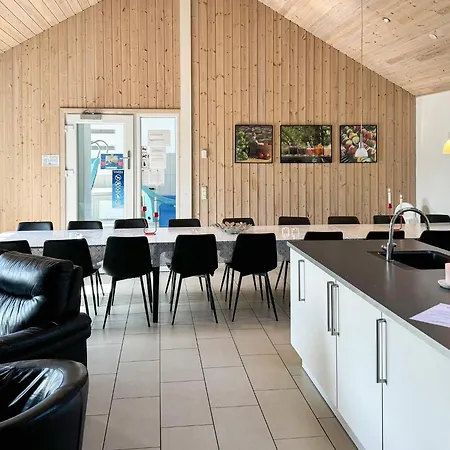 5 Star In Idestrup Bøtø By